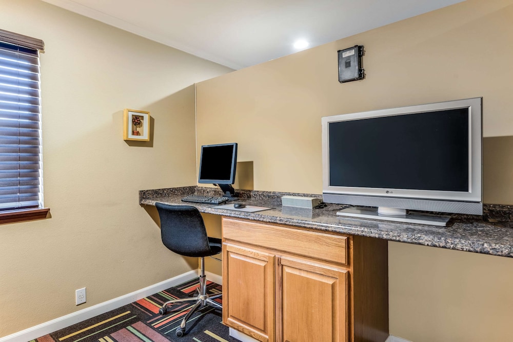 Quality Inn Cle Elum-Ellensburg 37/41