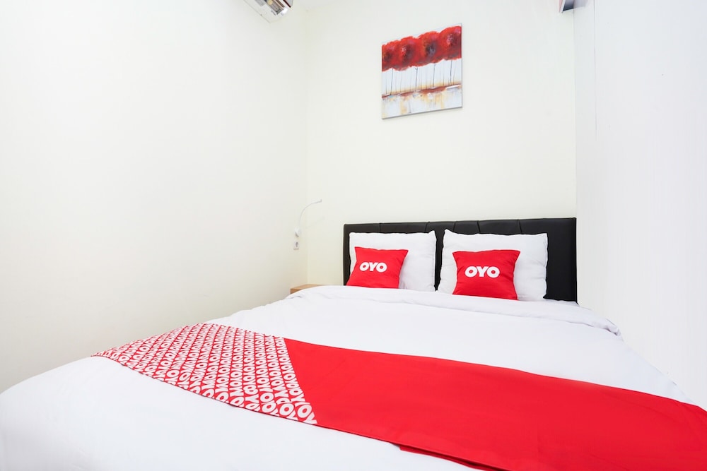 Room at OYO Flagship 3688 Pot Art, SURABAYA