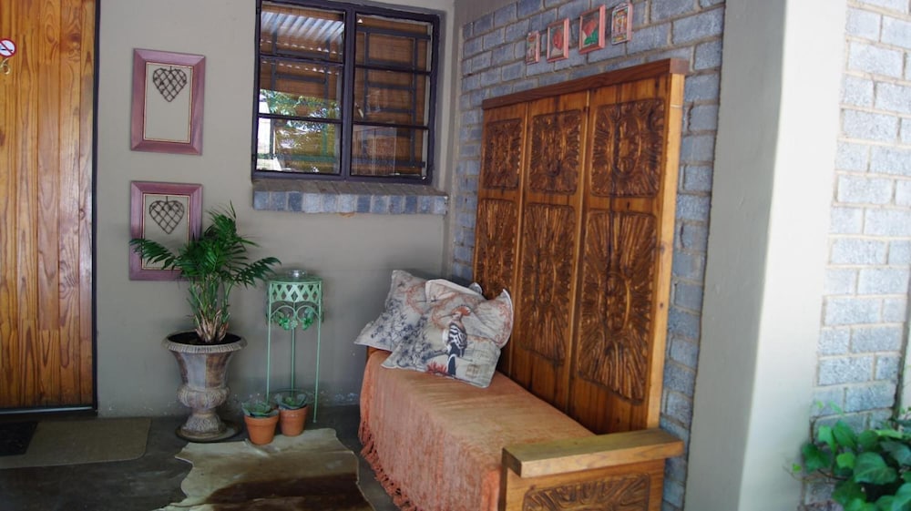 Cunningham Cottage Guest House 26/45