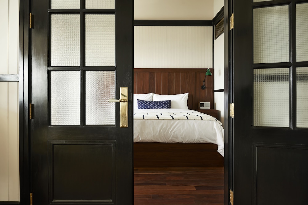 American Trade Hotel 20/64