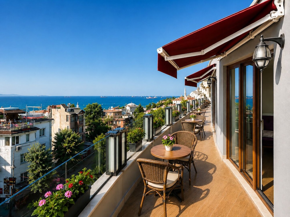 GLK Premier The Home Suites and Spa 6/50