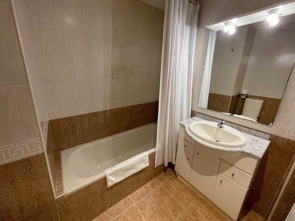 APARTAMENTOS EL PILAR 3000 26/34