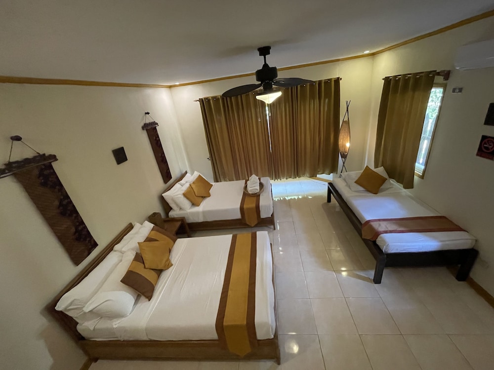 Palms Cove Resort 40/73