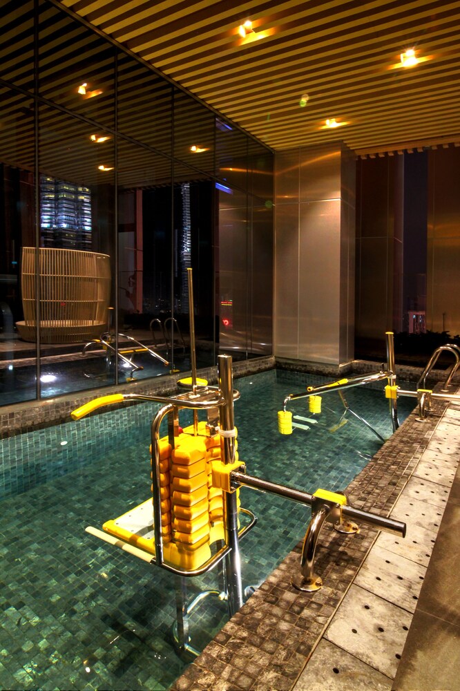 Tropicana The Residences KLCC by Luxury Suites 18/35