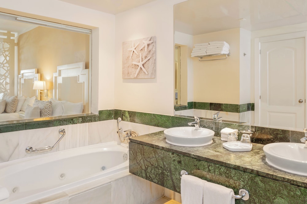 Bahia Principe Explore Legend 74/75