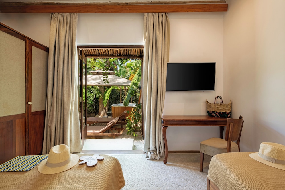 2 Bedrooms, Quadruple, Twin Beds, Pool Access, Garden Area، Zanzibar White Sand Luxury Villas Spa 10/10