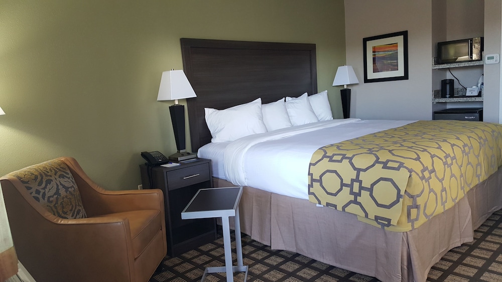 Baymont By Wyndham Clarksville 20/39