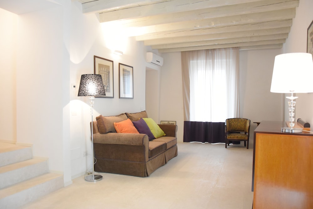 Hotel Rivalago 27/50