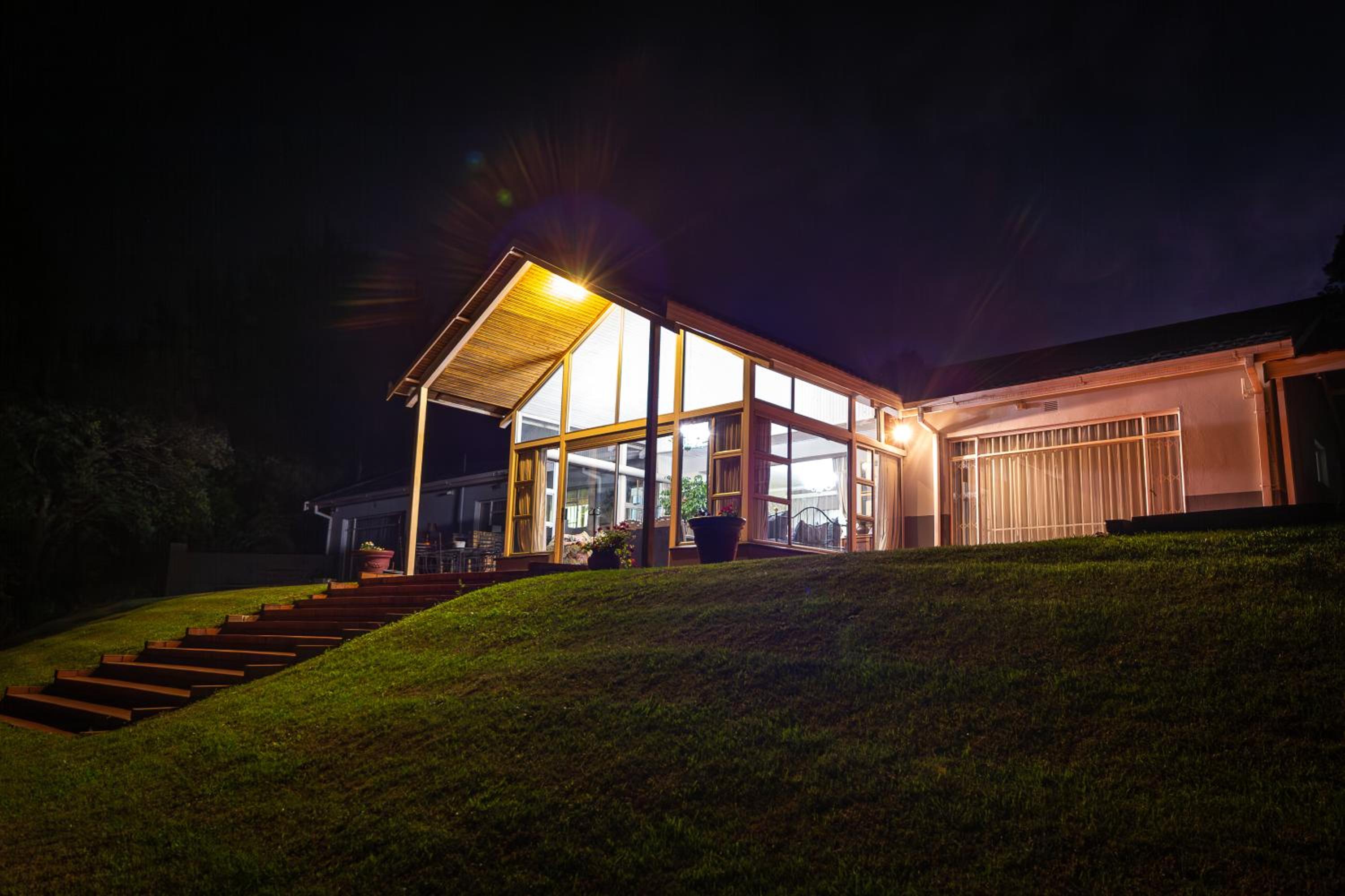 Graceland Self-Catering Cottages 2/15