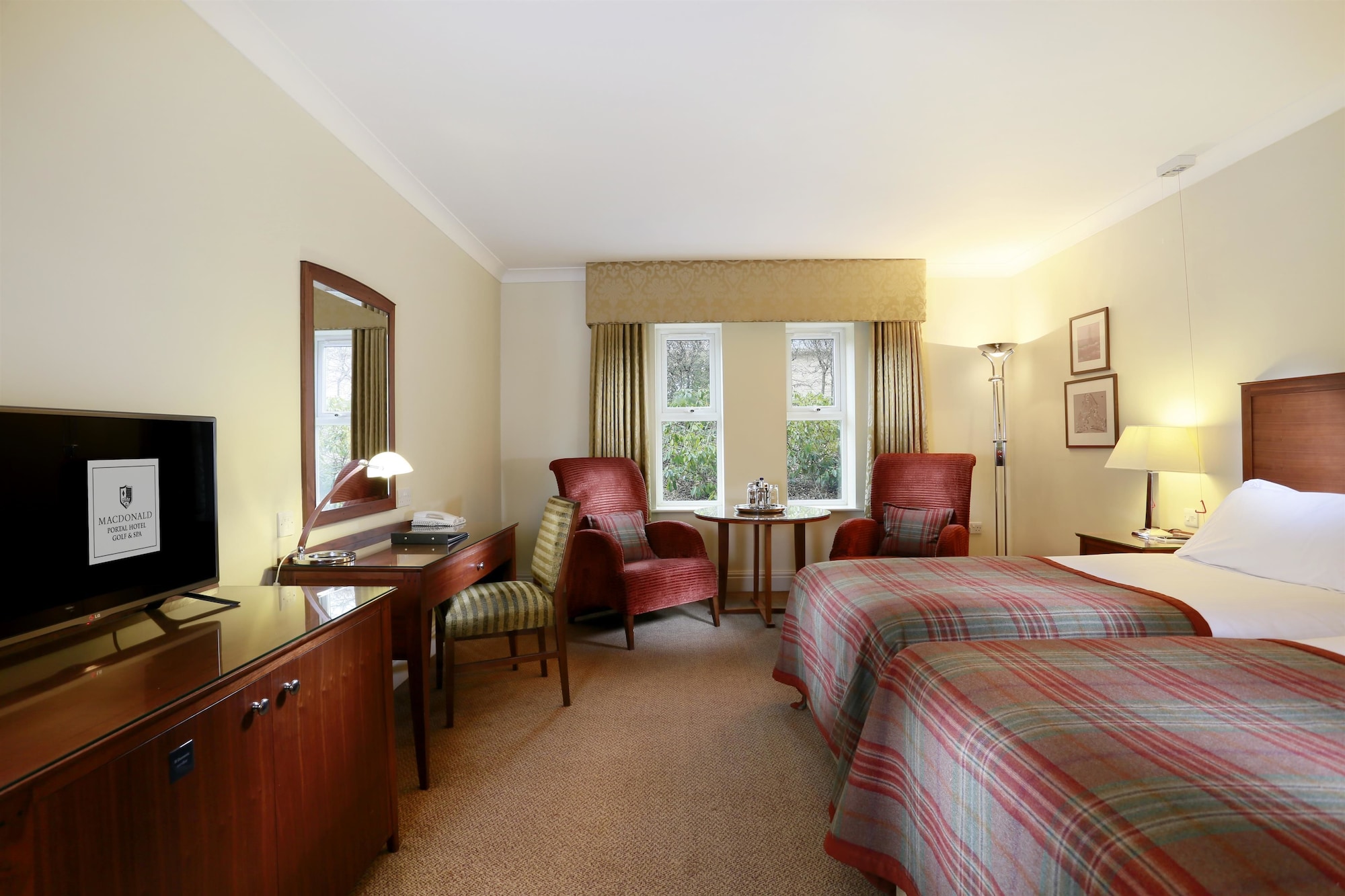ROOM, KING BED, ACCESSIBLE
