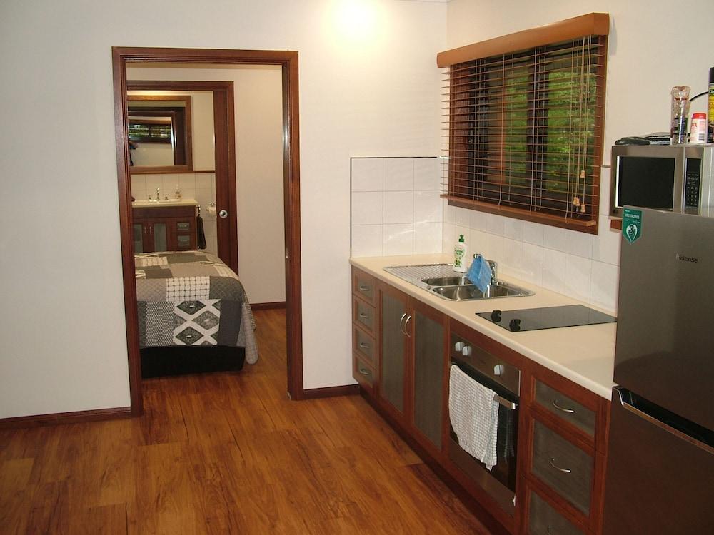 1 Bedroom, Superior, Apartment, Kitchen, Garden Area