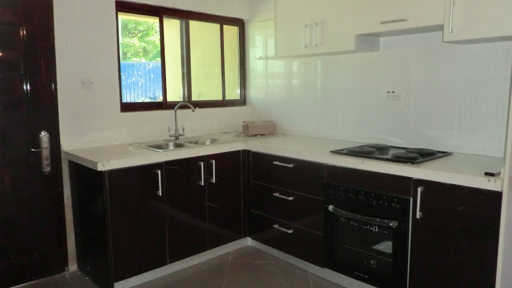 Uni Apartments 11/11
