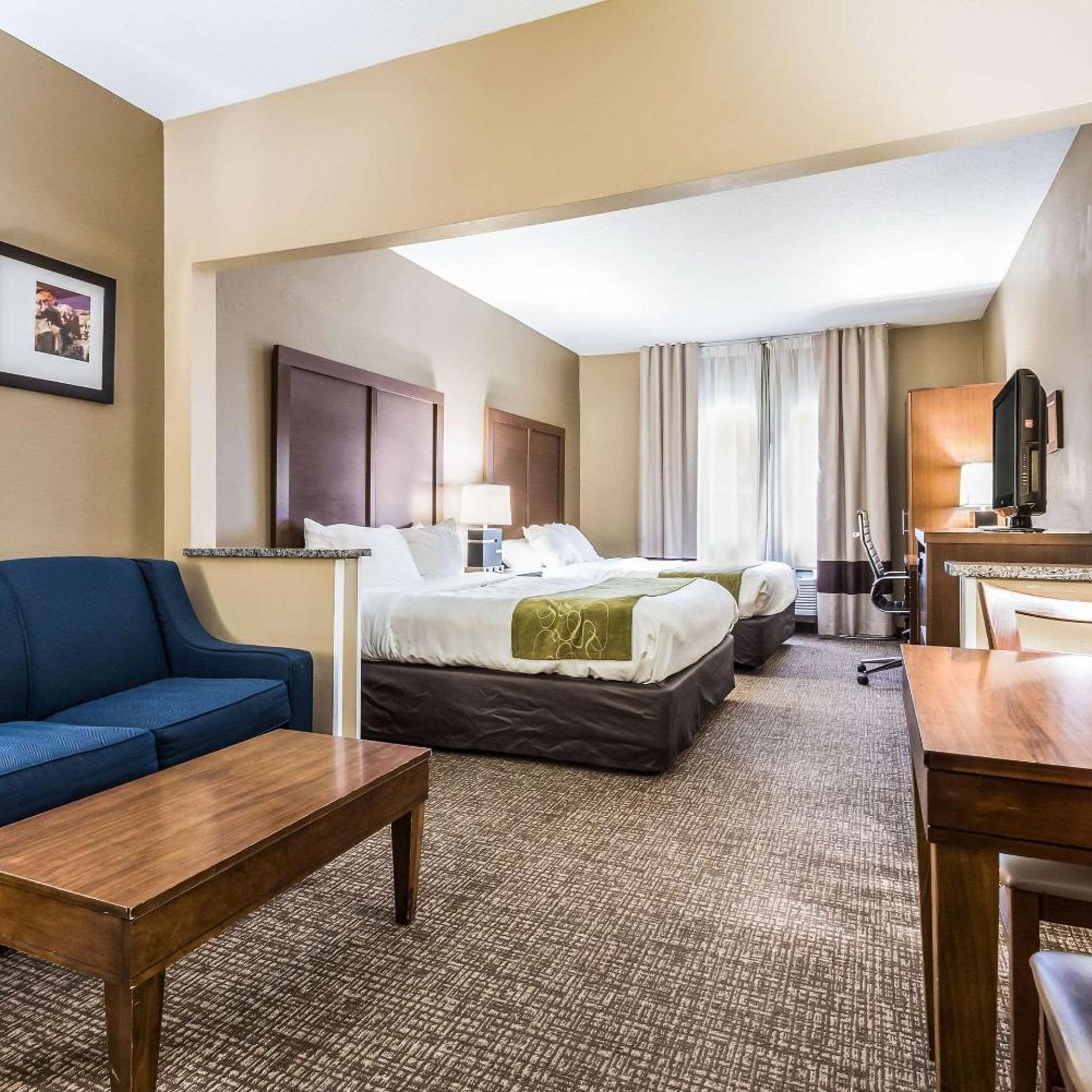 SUITE, 2 QUEEN BEDS