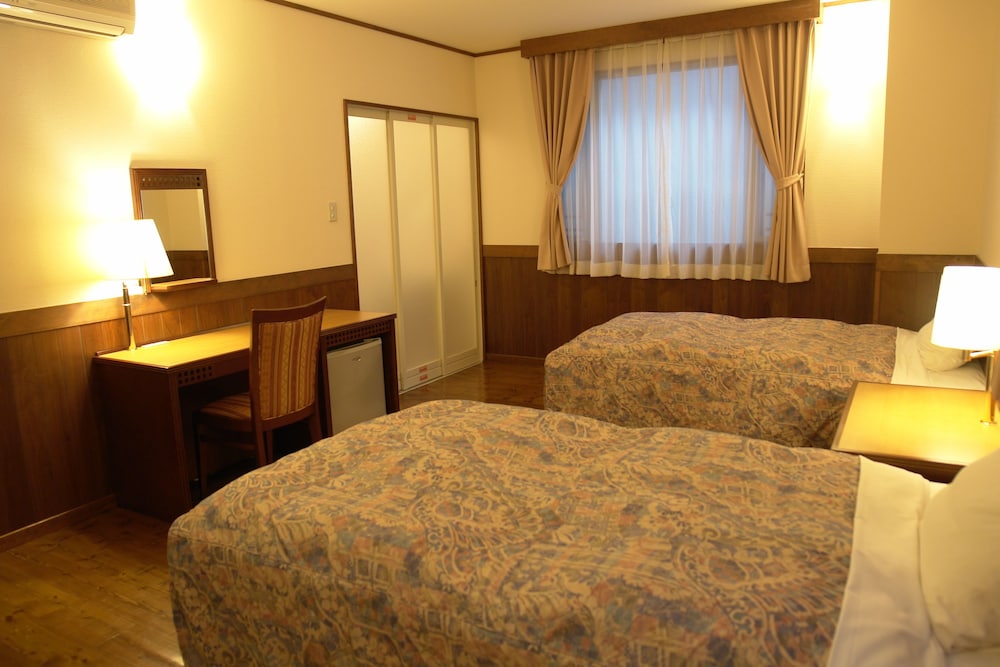 Rakuchin Hotel 37/43