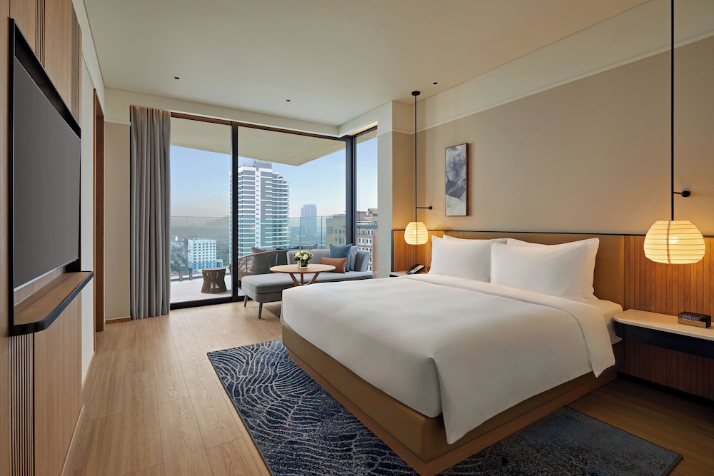 Hyatt Place Ha Long Bay, Bai Chay 12/50