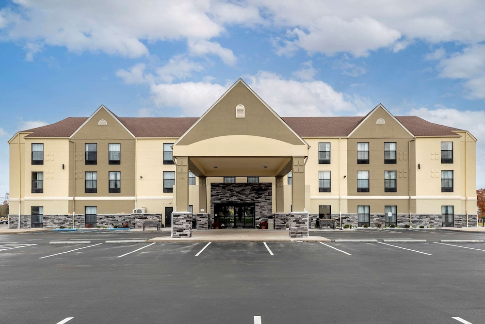 Comfort Inn Madison, IN 1/43