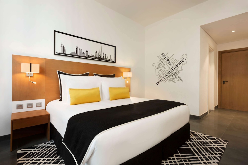 TRYP, HIGH FLOOR
