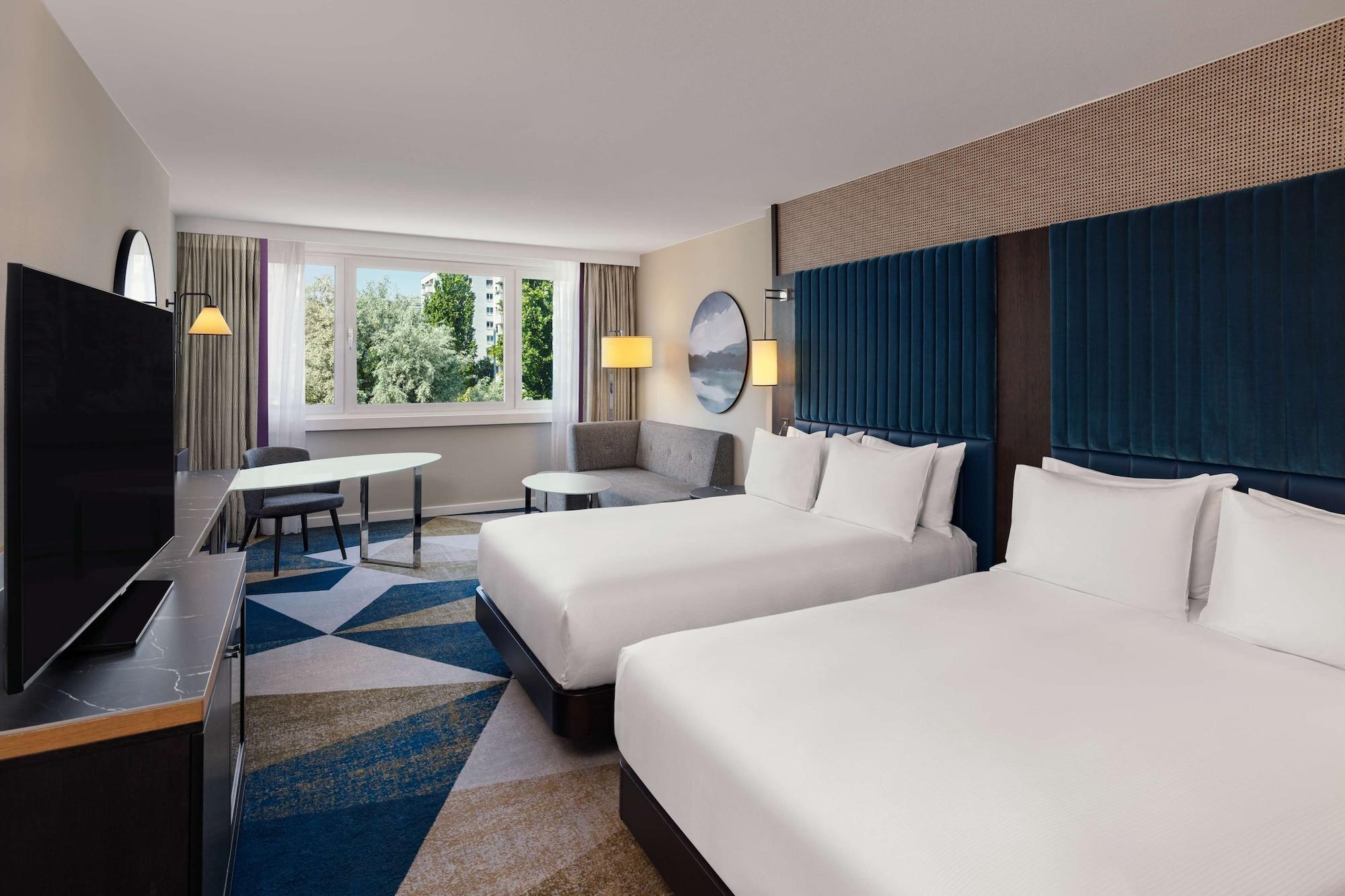 Room, 4 Queen Beds, Child Area
