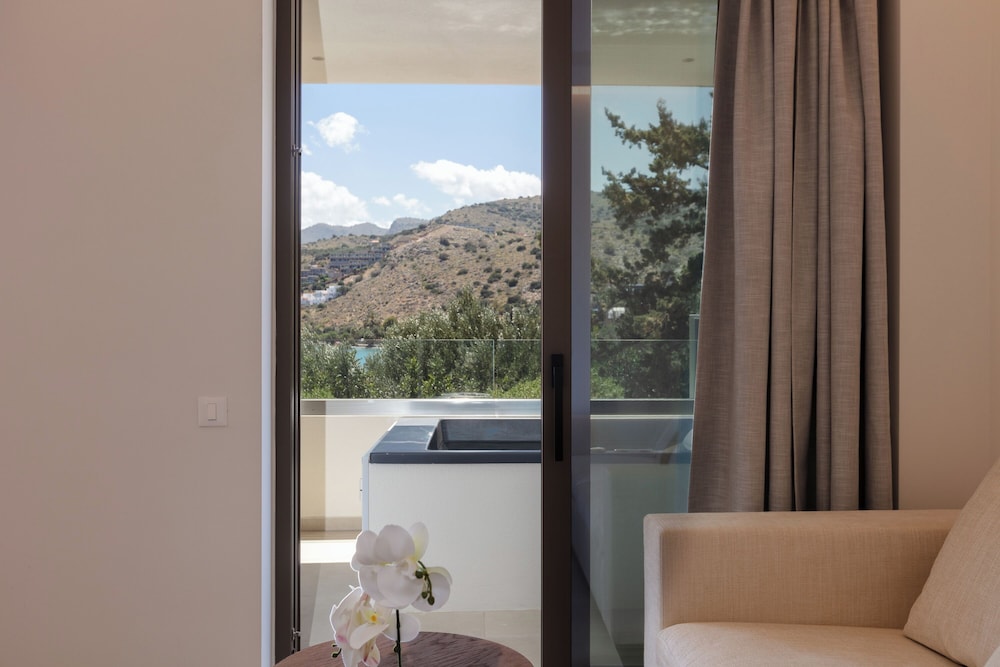 Naiades Beach Hotel – Adults Only 116/132