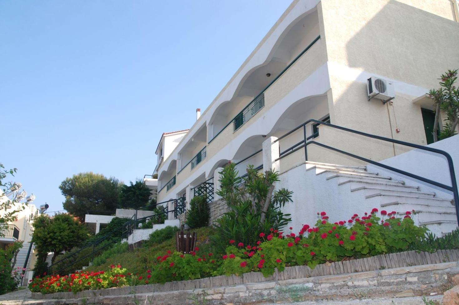 Anthemis Hotel Apartments in SAMOS