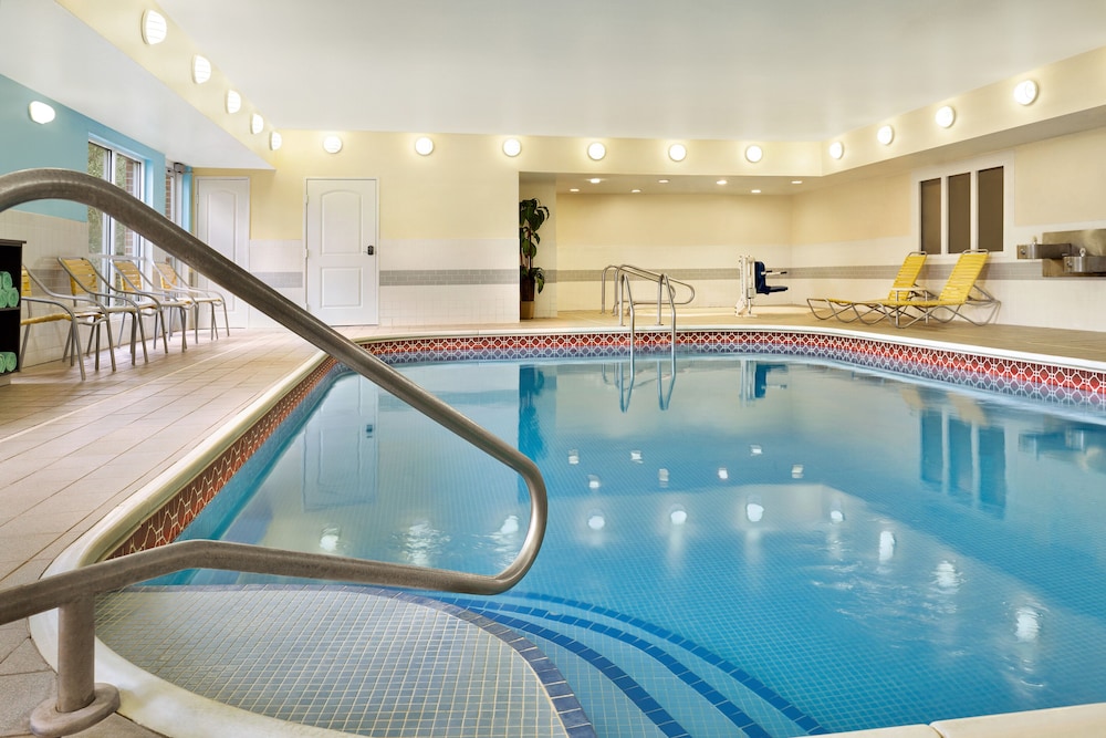 FAIRFIELD INN SUITES HOUSTON THE WOODLANDS in THE WOODLANDS - TX