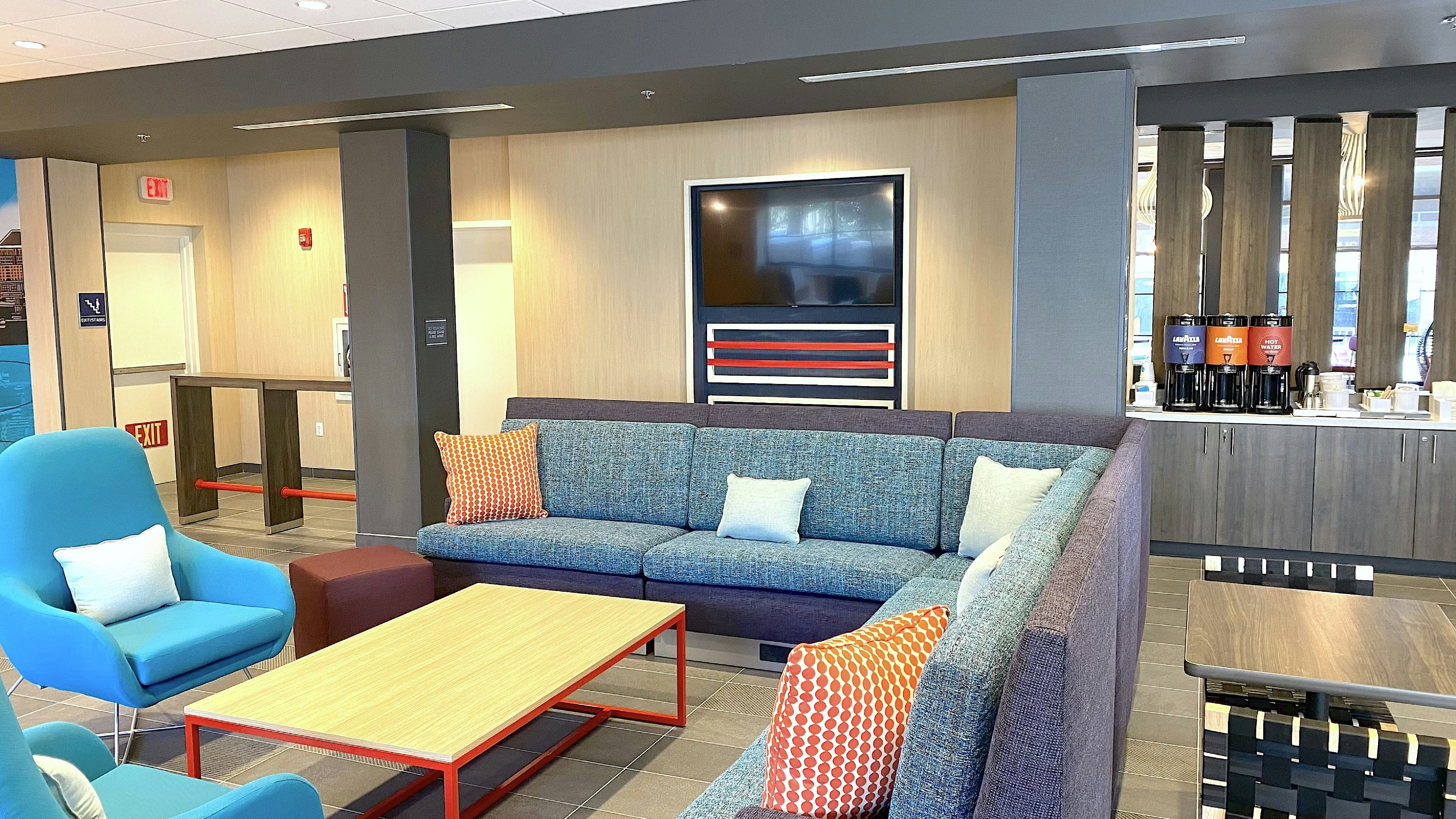 Tru By Hilton Baltimore Harbor East Md 23/49