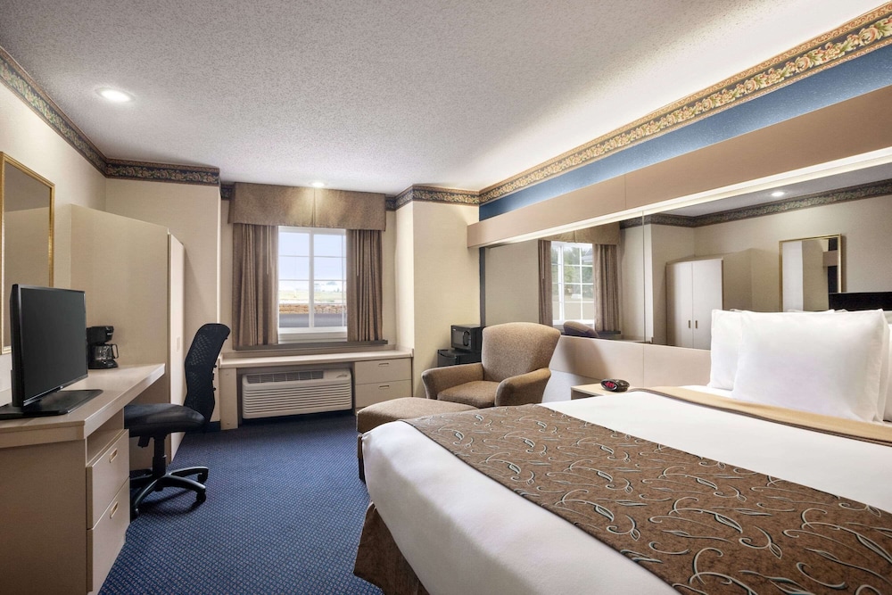 Travelodge By Wyndham Fort Scott 17/39