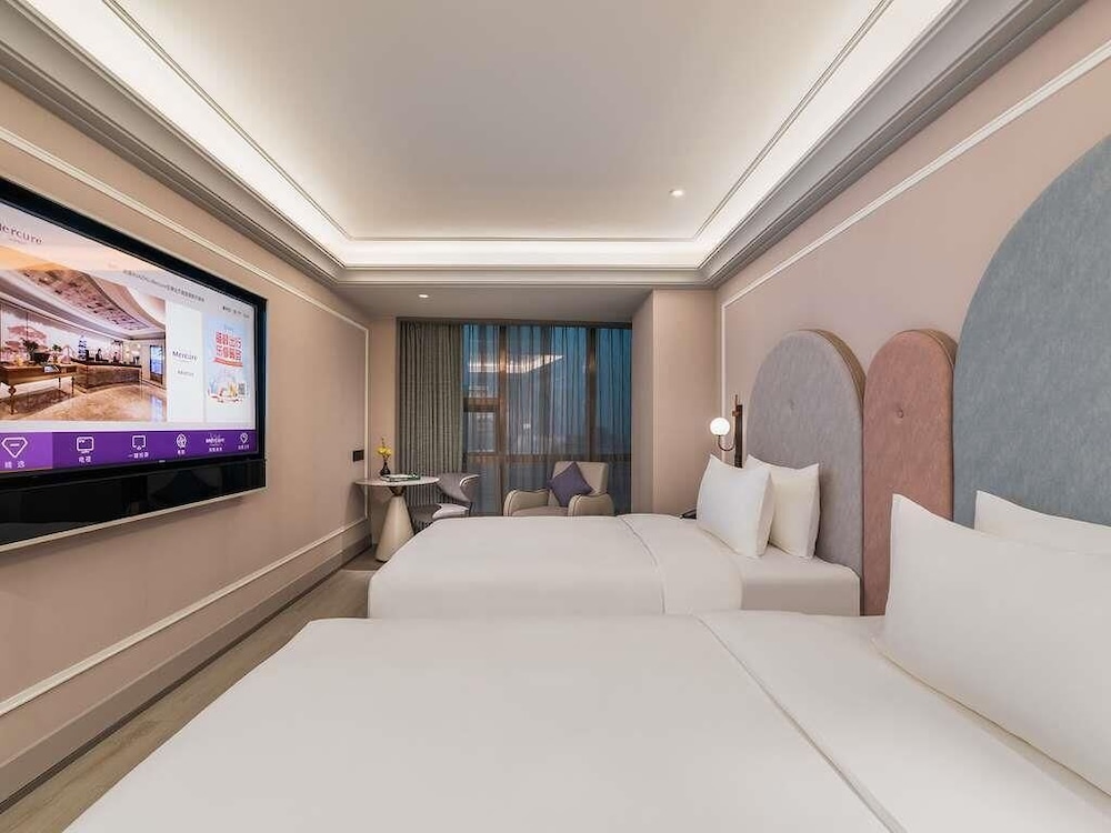 Mercure Ningbo Yinzhou 24/45