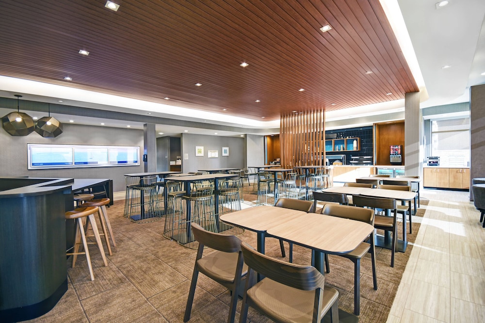 SpringHill Suites by Marriott St. Paul Arden Hills 43/52