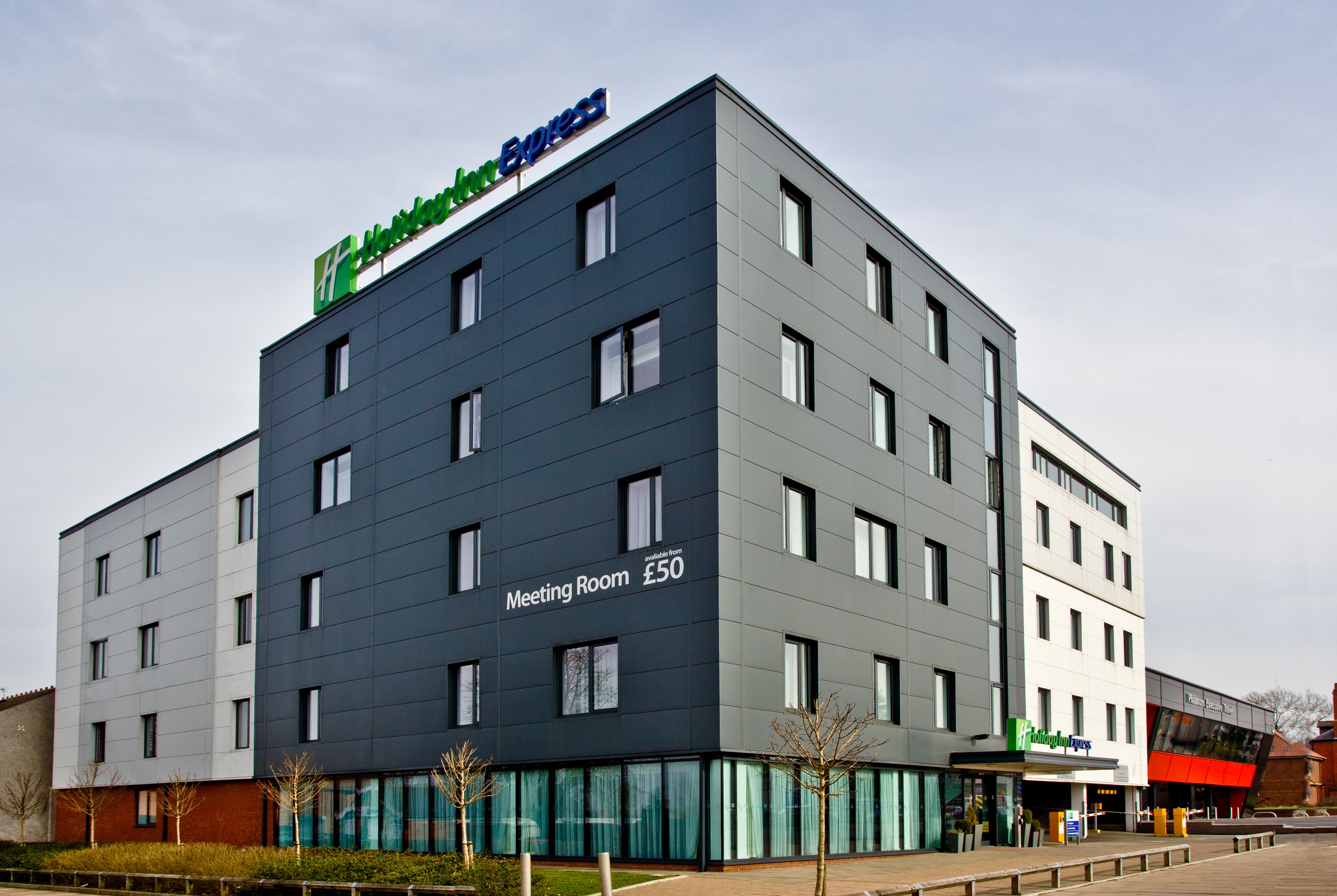 HOLIDAY INN EXPRESS BIRMINGHAM-SOUTH A45 5/30