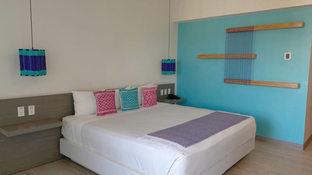 Fontan Ixtapa 10/50