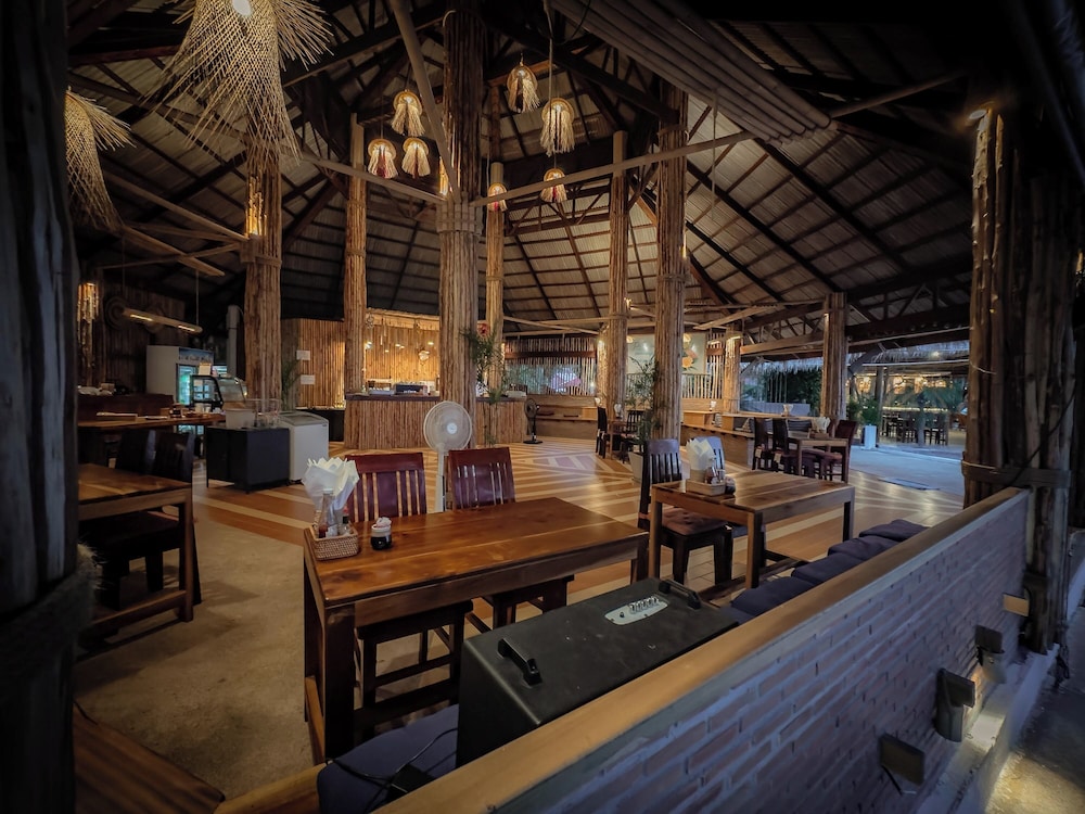 LONG BAY RESORT 22/50