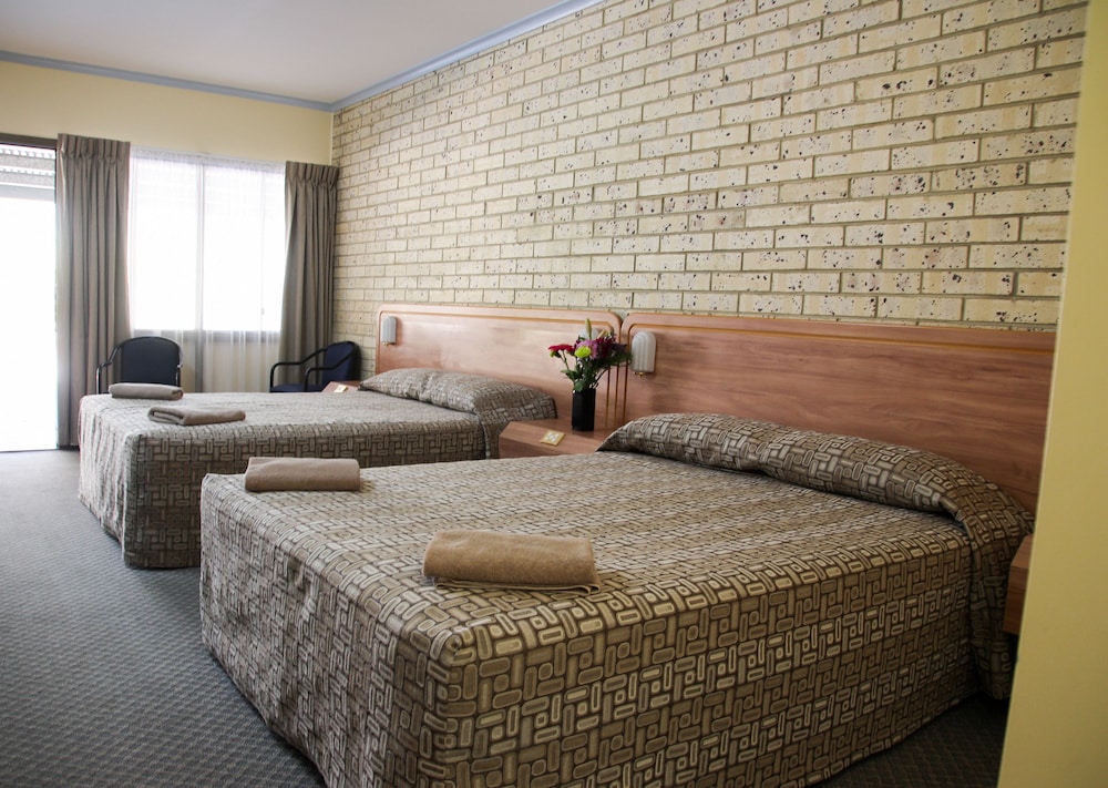 Albert Park Motor Inn 43/63
