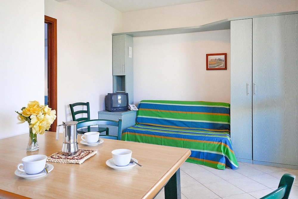 Villaggio Turistico Residence La Cecinella 62/77