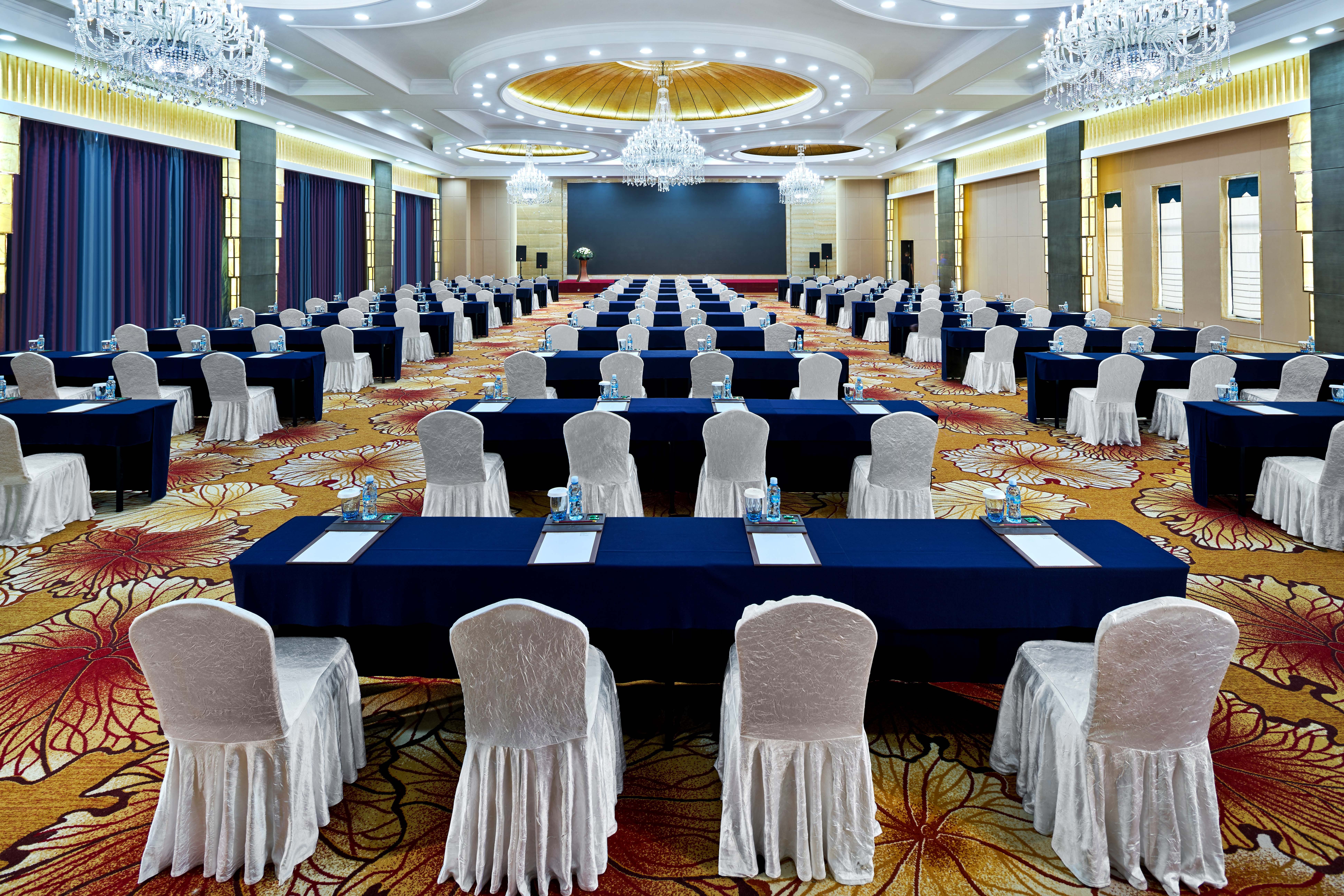 Crowne Plaza Ordos 64/79