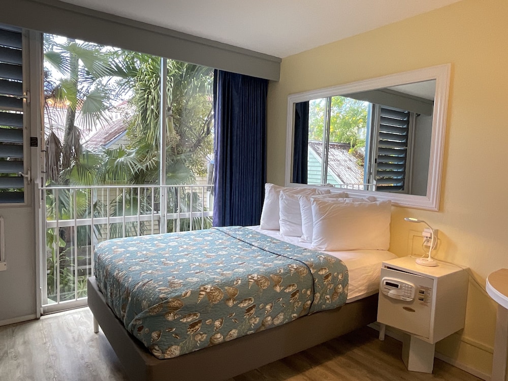 Courtyard, Single, Double Bed