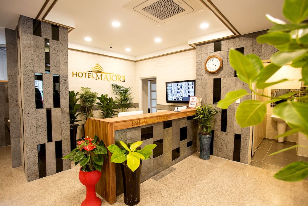 Hotel Major 2 5/51