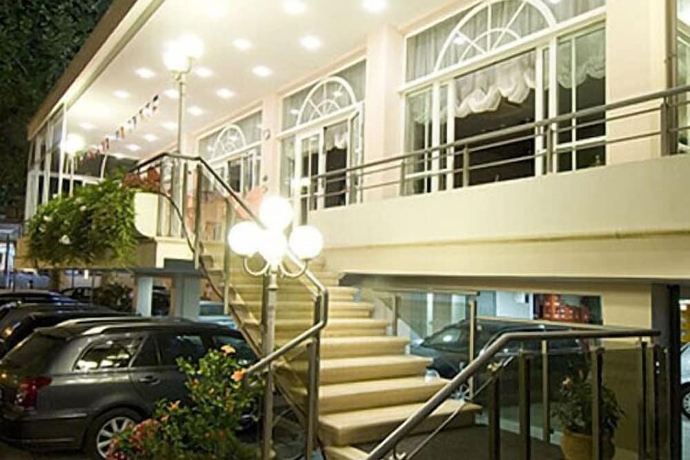 Hotel Saponi 4/42