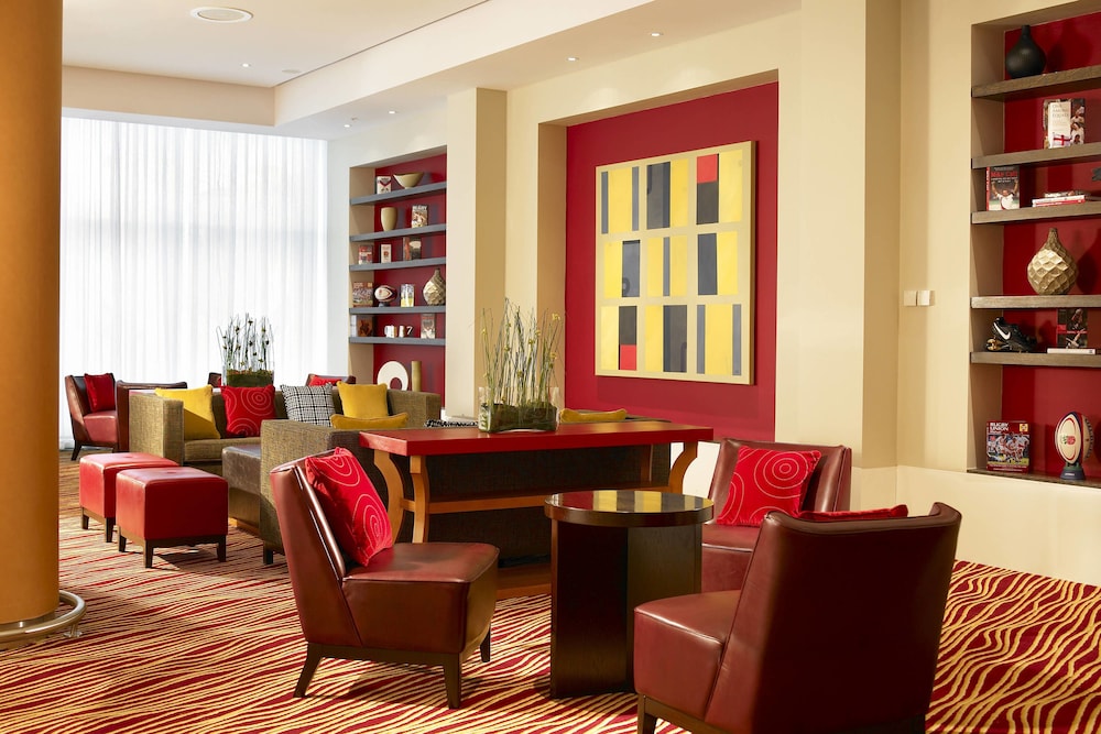 Radisson RED London Twickenham 52/62