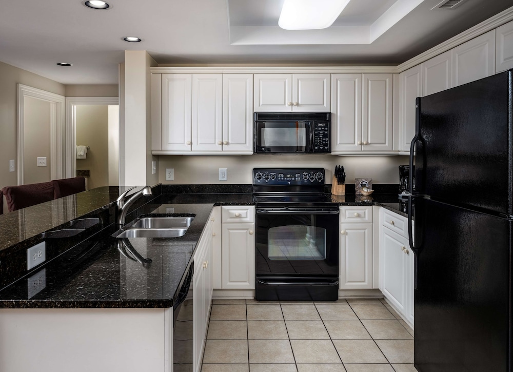 Royale Palms Condominiums 34/49
