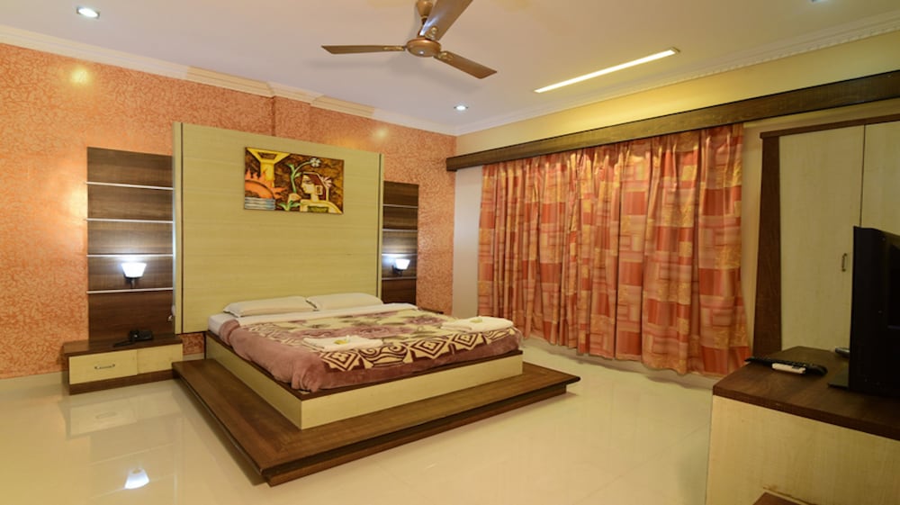 Hotel Ashlesh 8/39