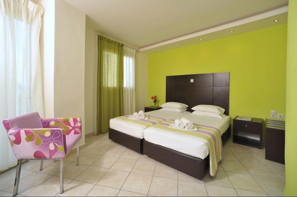 Superior, Twin Beds