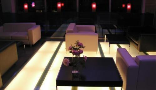 Moon Hotel 25/36