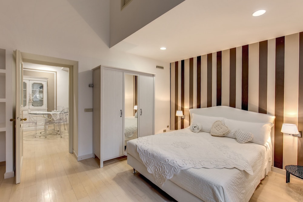 Trevi Miracle Suite 3/37