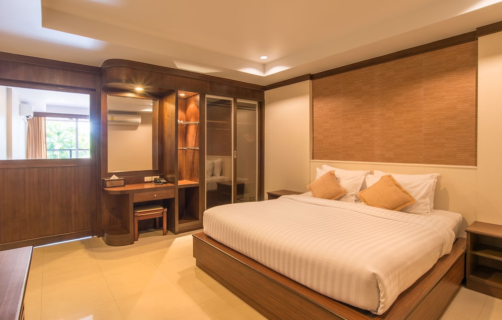 Lanta Sand Resort And Spa 19/71