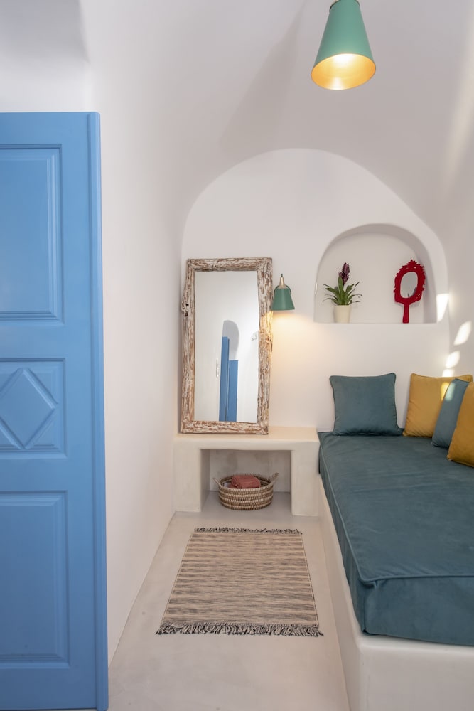 Anemi House & Villas 10/100