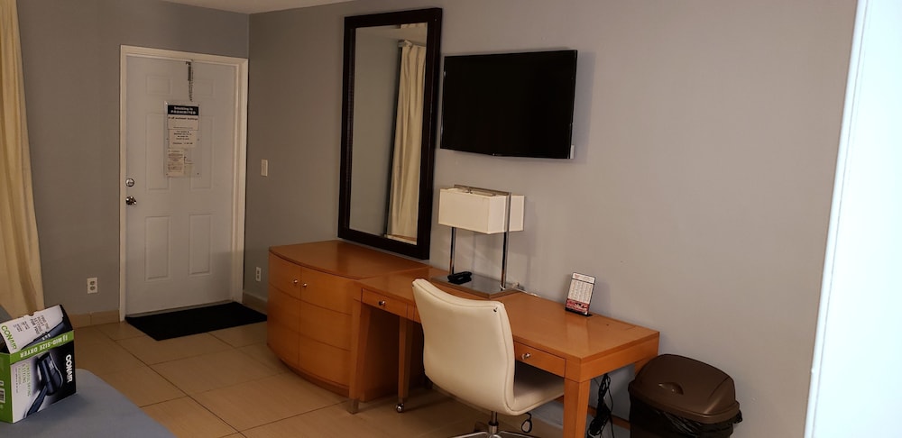 Ocean Mile Hotel 38/65