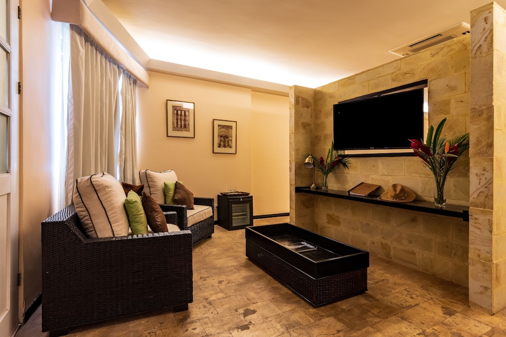 Gaia Hotel and Reserve 25/37