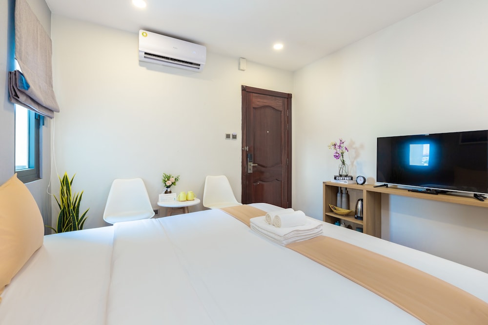 SAZI Resin Hotel - Free Nails/HairWash 13/50