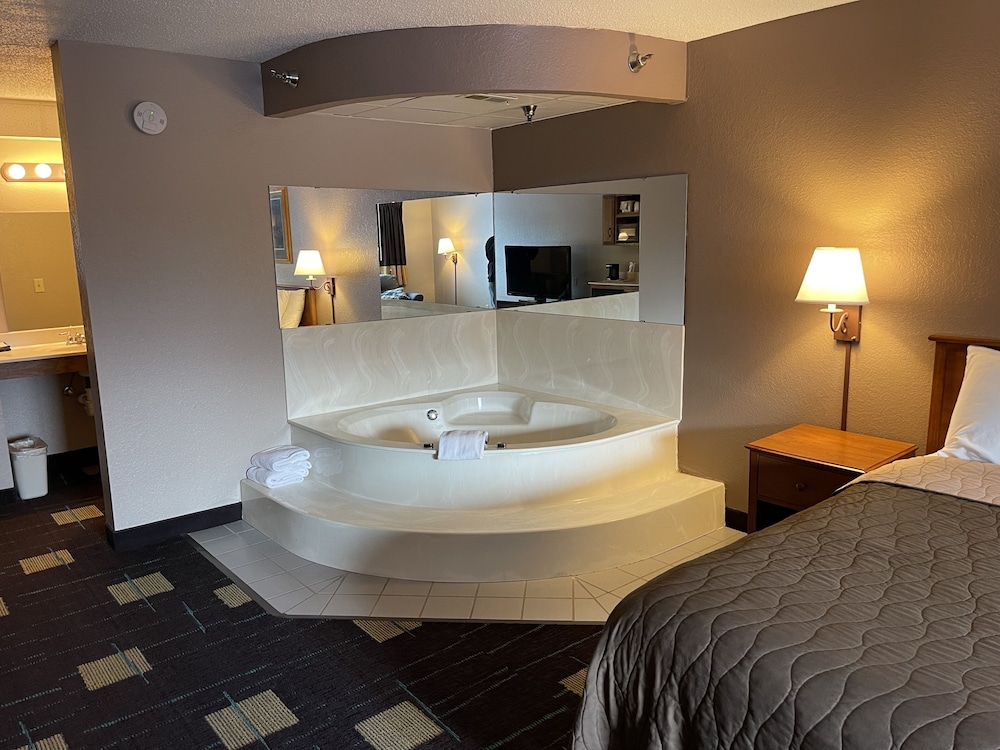 Walker Hotel 26/46